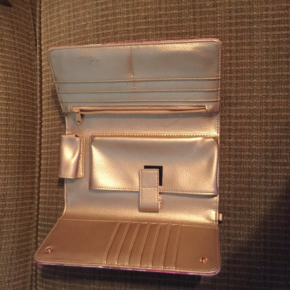 wallet - Picture 2 of 3